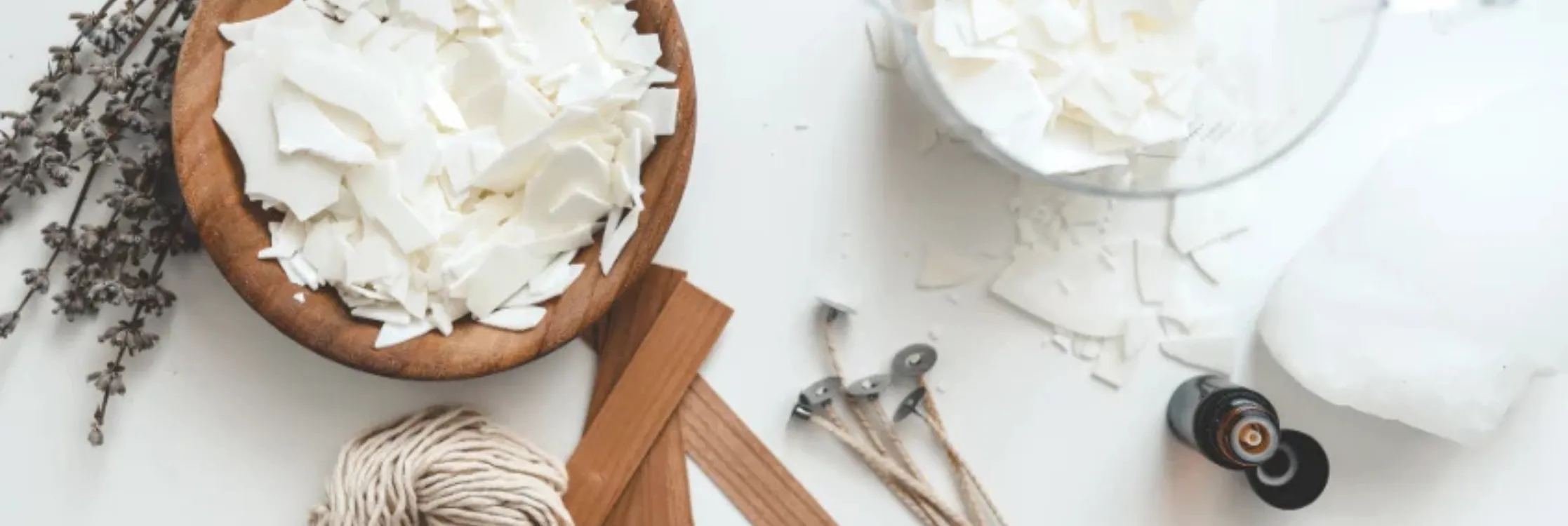 Guide d’utilisation des mèches pour bougies artisanales : Choisir la bonne mèche pour ta création