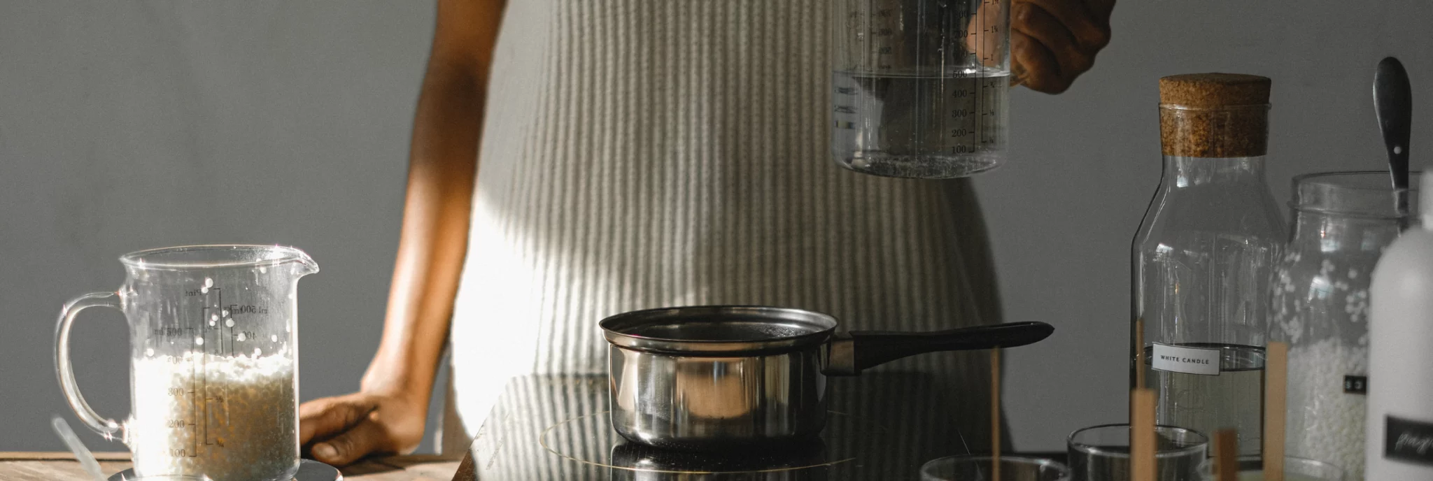 Comment faire fondre sa cire pour des bougies maison ?