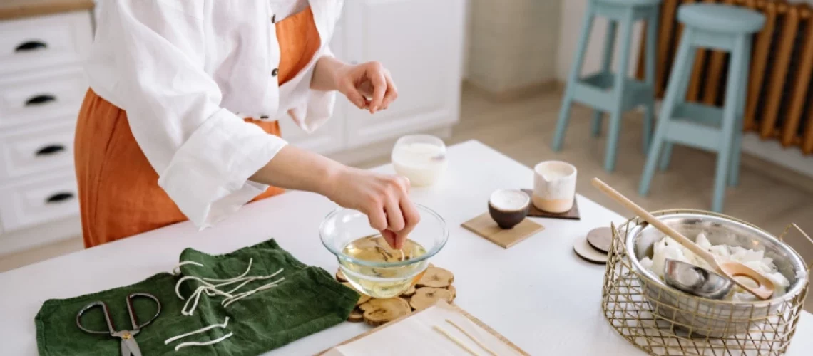 Comment et pourquoi primer sa mèche de bougie