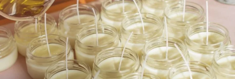 passer-de-l'artisanat-à-la-micro-entreprise-comment-scaler-sa-production-de-bougies