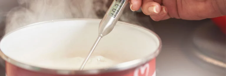 températures-idéales-pour-réussir-tes-bougies-fonte-ajout-de-fragrance-et-coulage